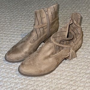 Zip up bootie.